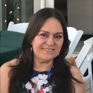 Meet your Posher, Yolanda